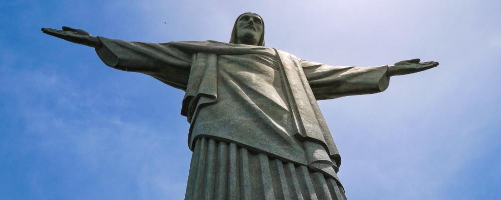 Le Christ rédempteur en haut du mont Corcovado.